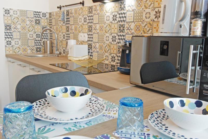 Appartement Neuf Hyper Centre _ Saint Ferreol Marsylia Zewnętrze zdjęcie